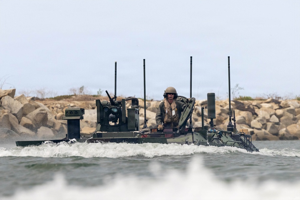 3d AA Bn. conducts amphibious refamiliarization exercises
