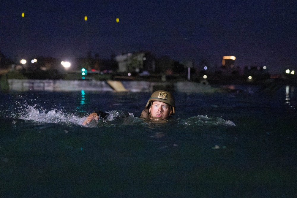 3d AA Bn. conducts amphibious refamiliarization exercises