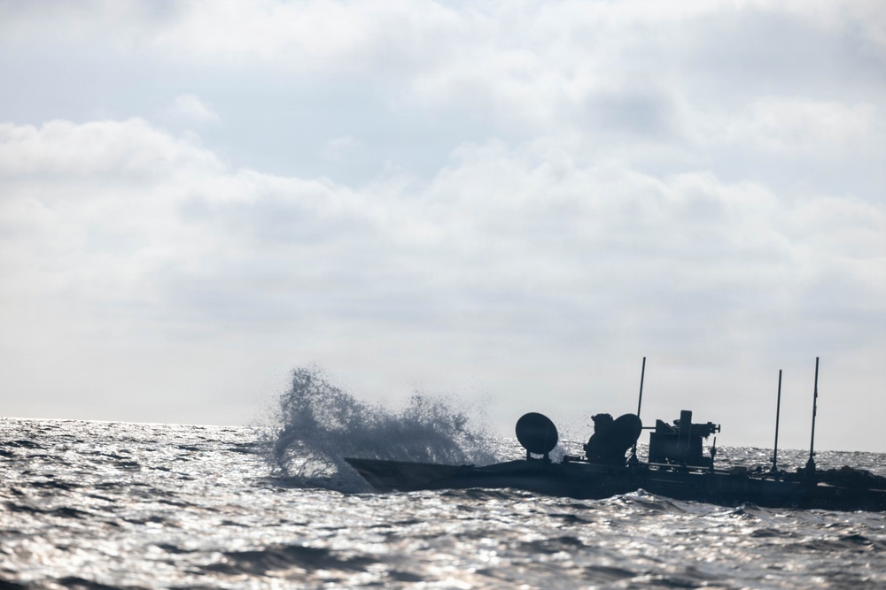 3d AA Bn. conducts amphibious refamiliarization exercises