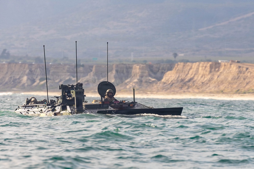 3d AA Bn. conducts amphibious refamiliarization exercises