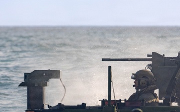 3d AA Bn. conducts amphibious refamiliarization exercises