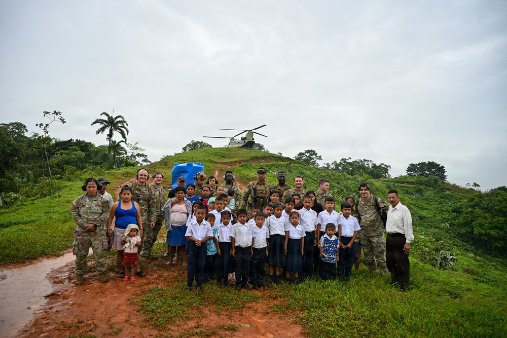 Joint Task Force-Bravo teams up with MINSA and Servicio Nacional Aeronaval to deliver water tanks