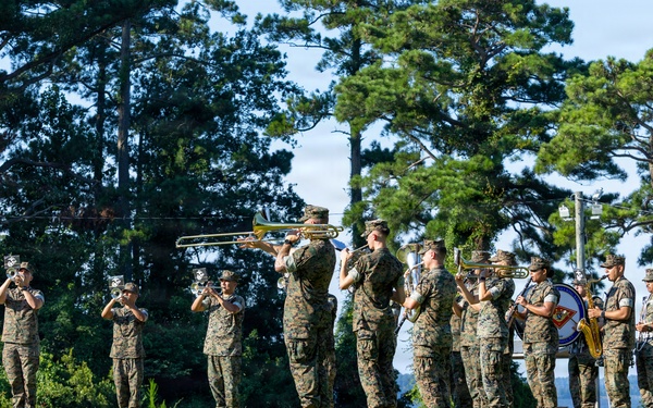 Marine Corps Combat Service Support Schools Change of Command