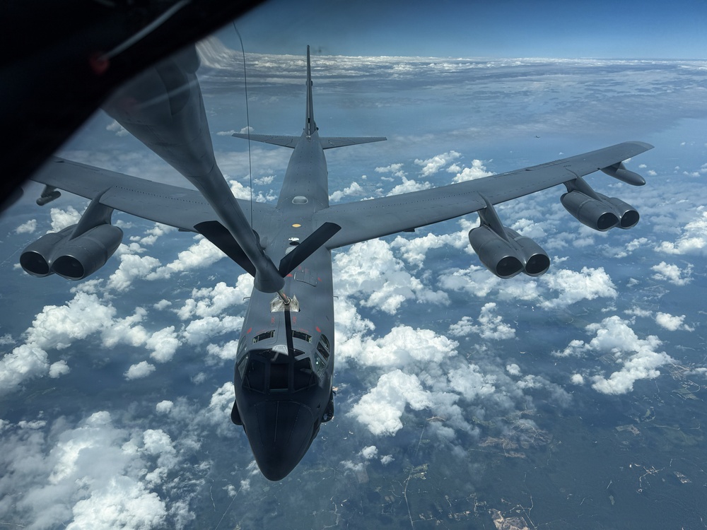 6ARW refuels 2d Bomb Wing