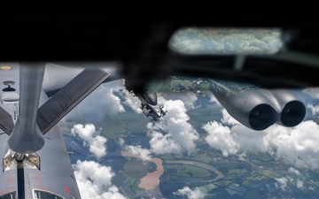 6ARW refuels 2d Bomb Wing
