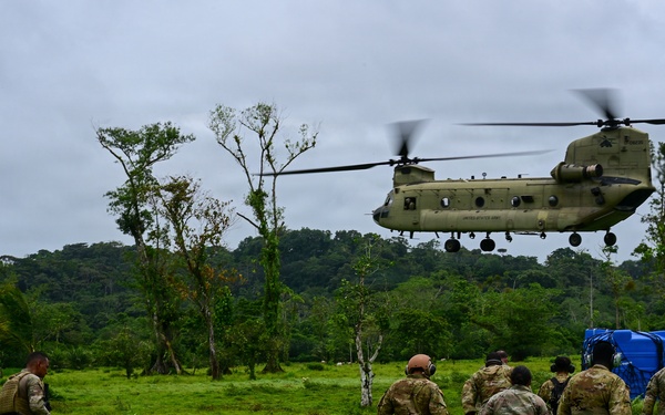 Joint Task Force-Bravo teams up with MINSA and Servicio Nacional Aeronaval to deliver water tanks