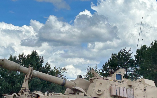 Gunners conduct training on establishing fire capability