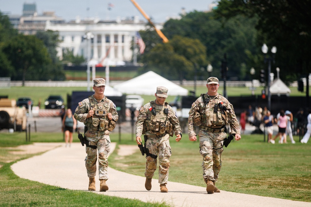 MING Guardsmen Patrol National Mall