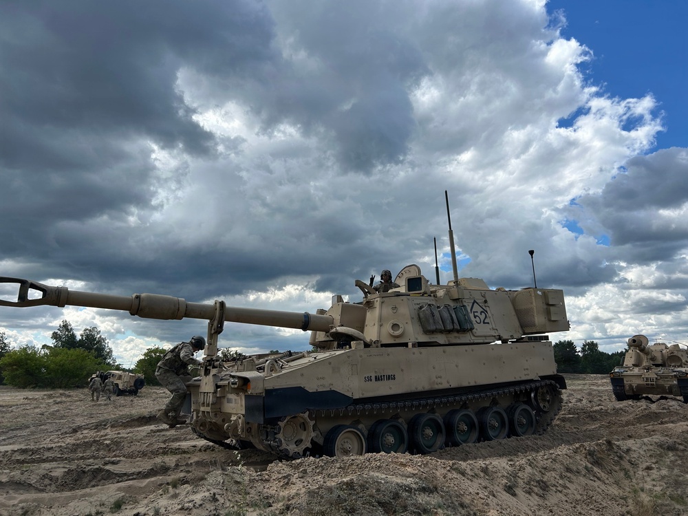 Gunners conduct training on establishing fire capability