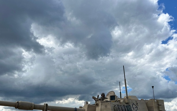 Gunners conduct training on establishing fire capability