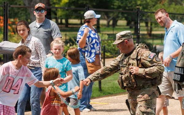 MING Guardsmen Patrol National Mall
