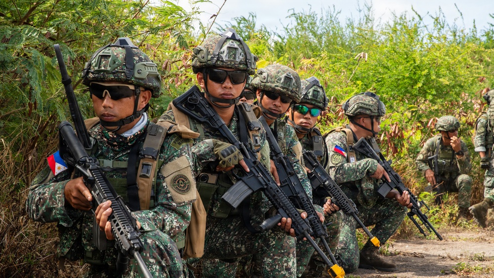 U.S., Peruvian Naval Infantry, Philippine Marines conduct urban operations training during RIMPAC 2026