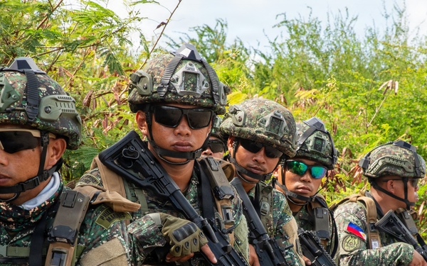 U.S., Peruvian Naval Infantry, Philippine Marines conduct urban operations training during RIMPAC 2026