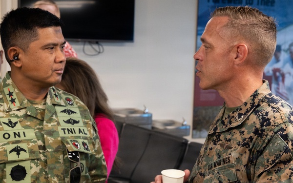 U.S. Marines host multinational military, civilian leaders during RIMPAC