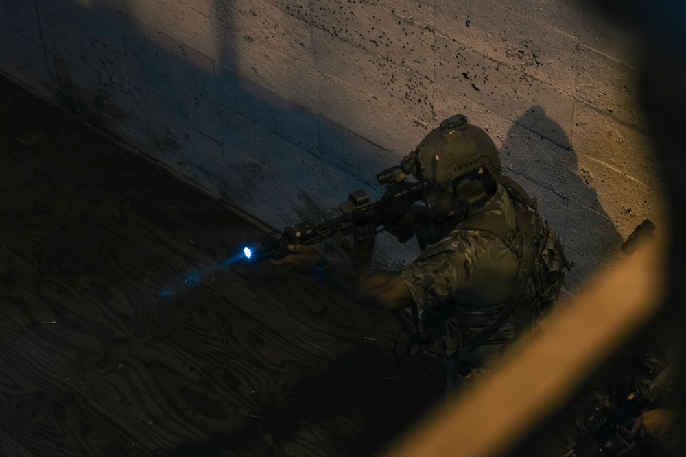 1st Special Forces Group (Airborne) Green Berets conduct Maritime Operation along Puget Sound