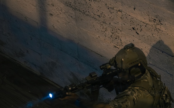 1st Special Forces Group (Airborne) Green Berets conduct Maritime Operation along Puget Sound