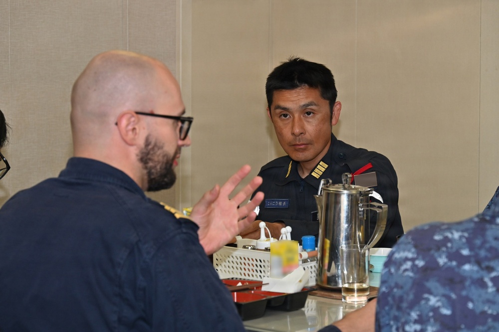 JS KONGO commanding officer hosts visiting officers during RIMPAC 2026
