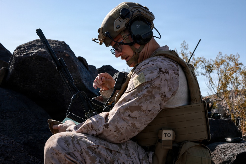 4th, 5th Air Naval Gunfire Liaison Company Marines conduct live-fire close air support