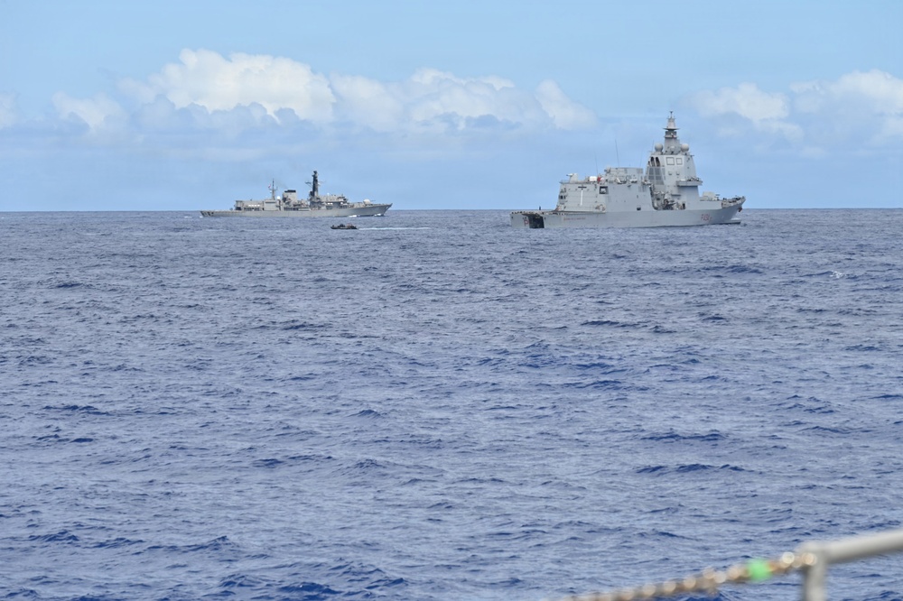 Italian Navy weapons officers visits JS KONGO During RIMPAC 2026
