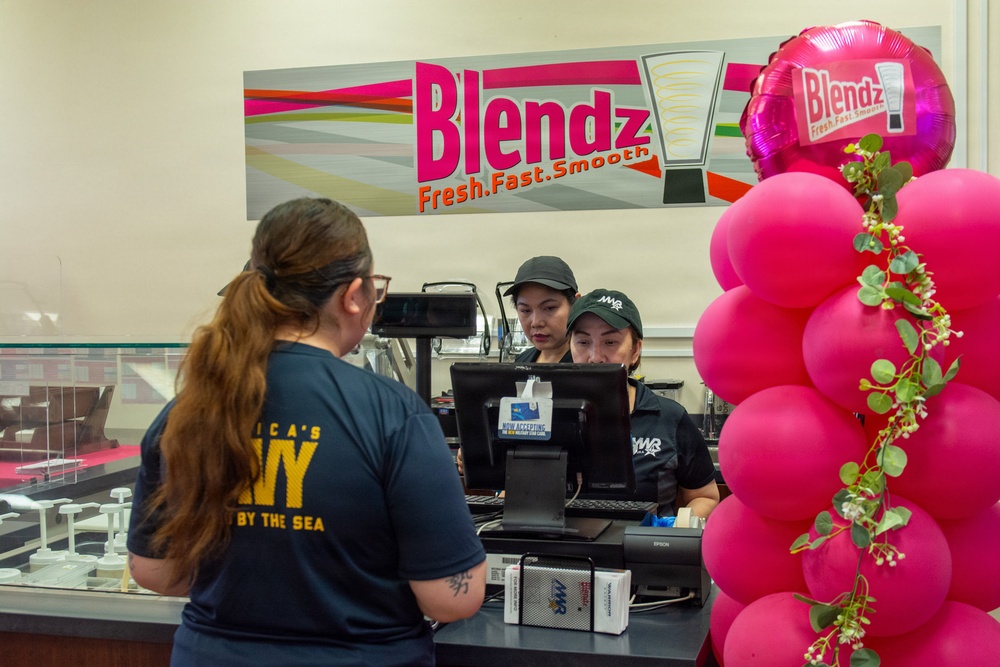 CFAY MWR Celebrates Blendz Grand Opening