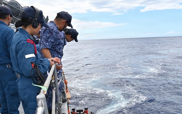 JMSDF JS KONGO host visiting weapons officers from the Italian Navy during RIMPAC 2026