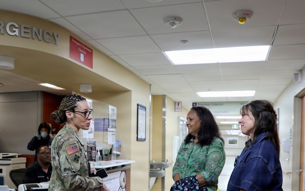USARPAC Commanding General's spouse tours BDAACH, learns about Army healthcare mission in Korea