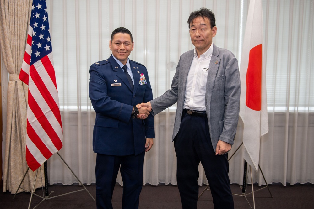 New 374 AW commander visits local mayors