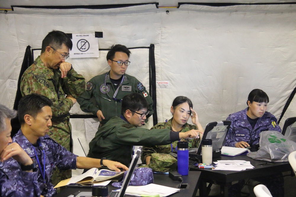 Multinationals participate in humanitarian assistance and disaster relief training during RIMPAC 2026