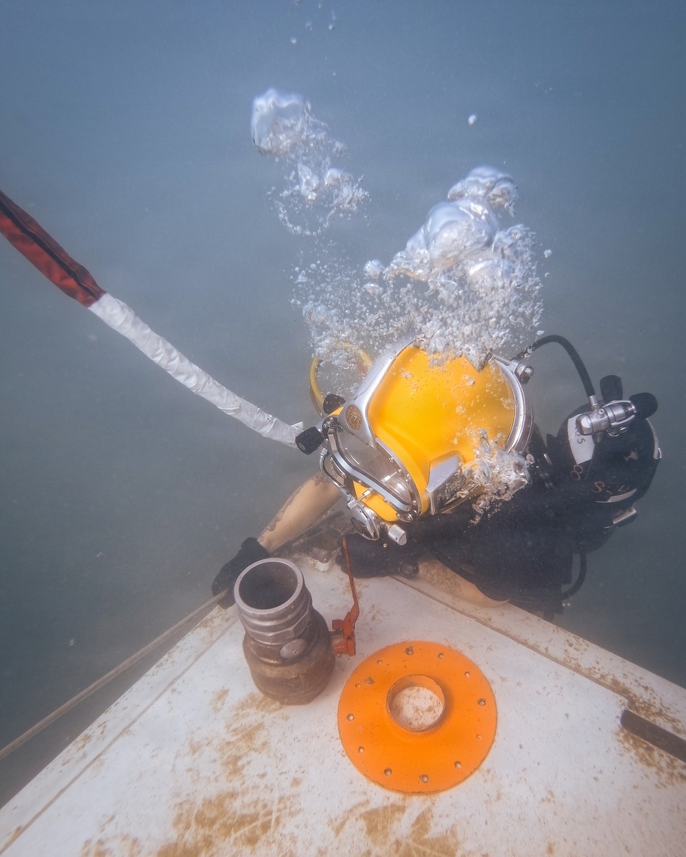 Multinational Navy divers conduct diving operations during RIMPAC 2026