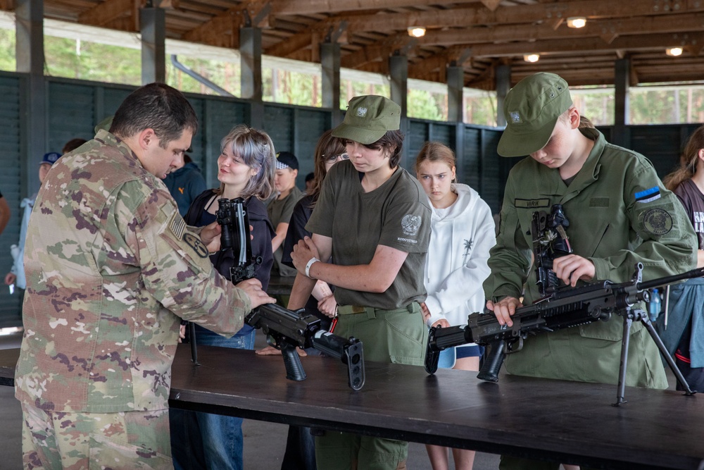 U.S. Soldiers foster connections with Estonian youth