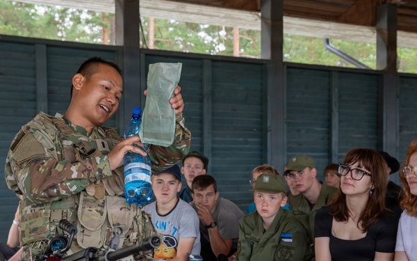 U.S. Soldiers foster connections with Estonian youth