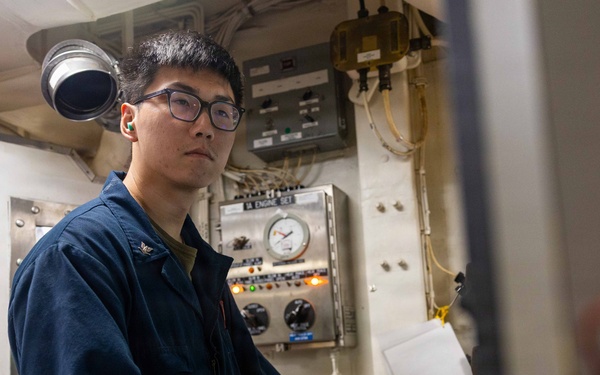 USS Rafael Peralta Engineering Watchstanders