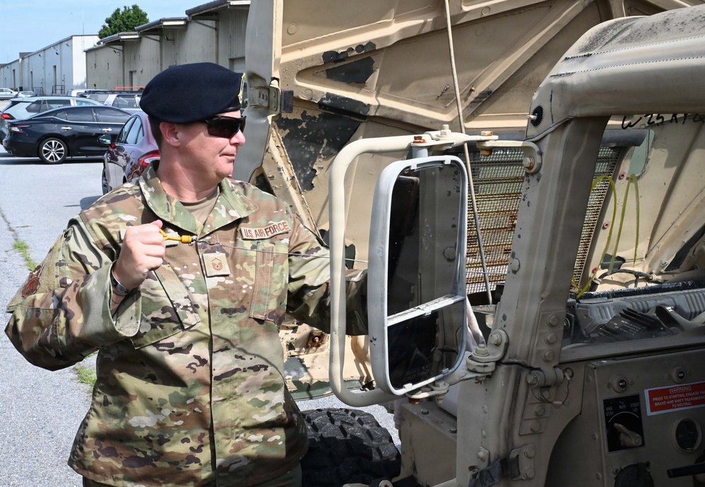 Defenders drive readiness: Reservists complete Humvee training