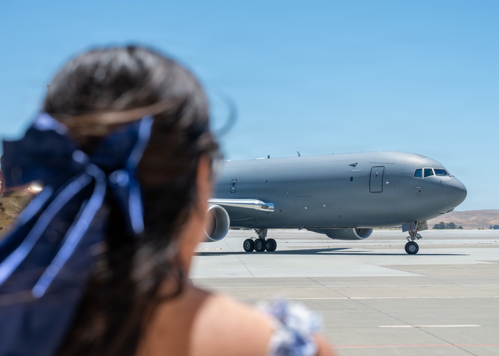 Welcome Home: Families reunite with returning Airmen at Travis AFB