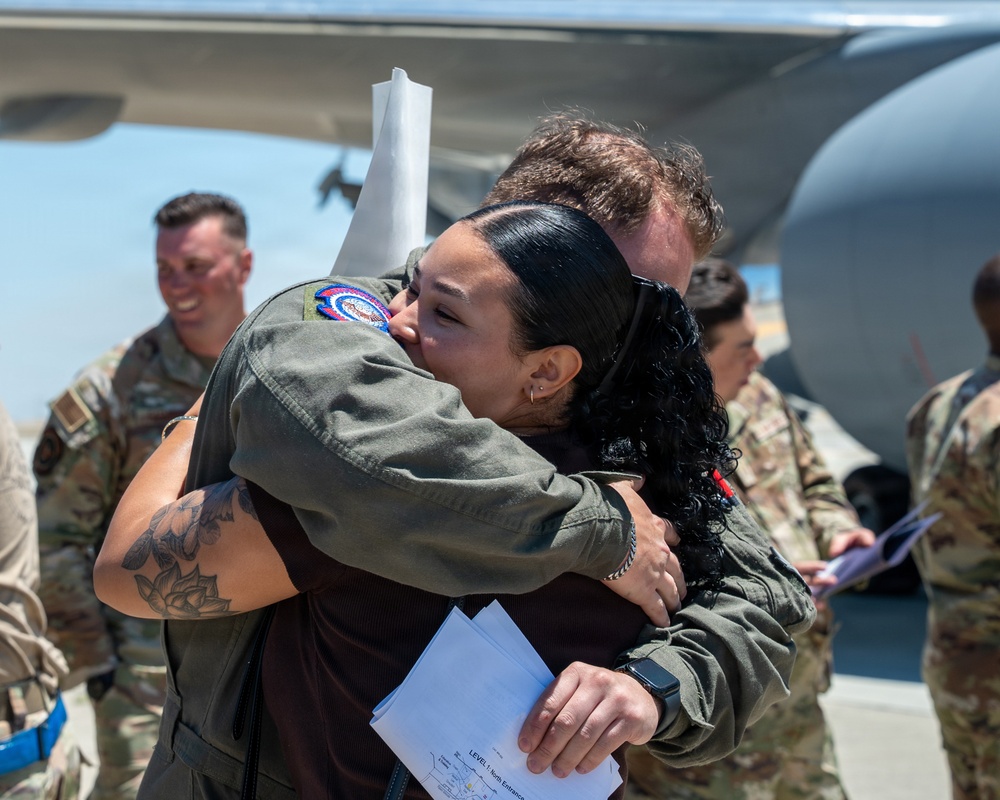 Welcome Home: Families reunite with returning Airmen at Travis AFB