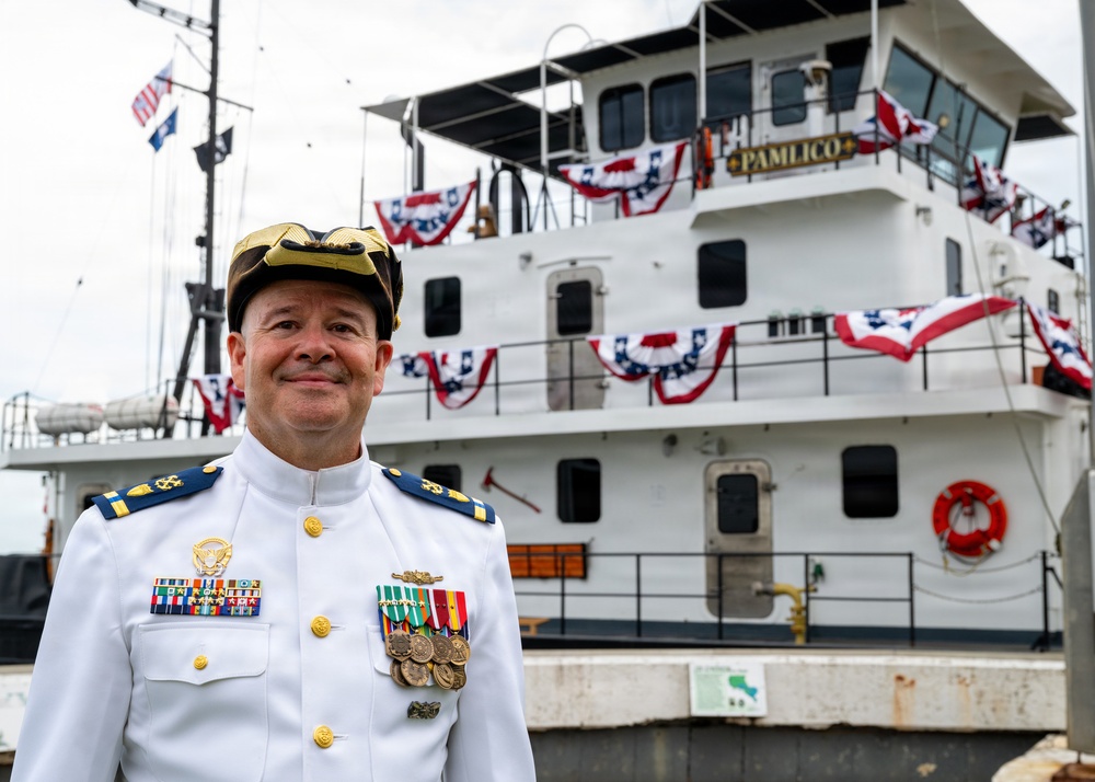 Coast Guard master cutterman retires following 32 years of continuous sea service
