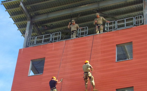 JROTC Rappelling
