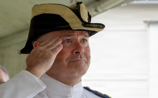 Coast Guard master cutter man retires following 32 years of continuous sea service