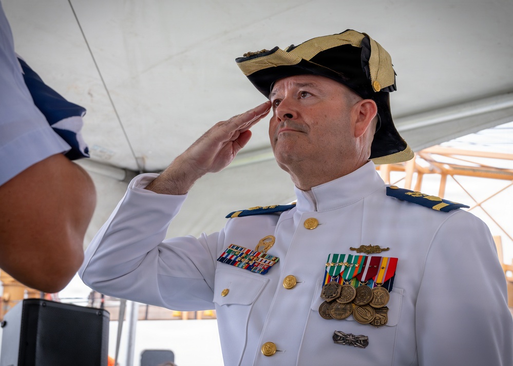 Coast Guard master cutterman retires following 32 years of continuous sea service