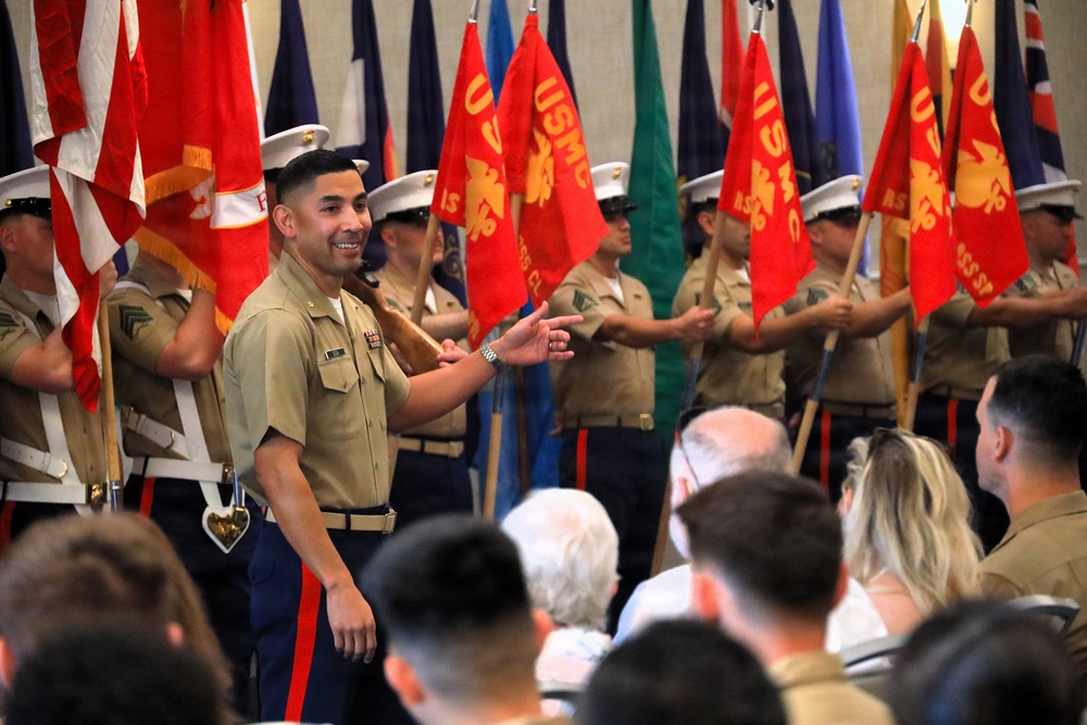 Maj. Sosa Relinquishes Command of Recruiting Station Tampa to Maj. Watson