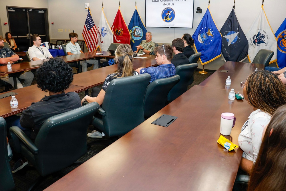 Interns visit NOTU