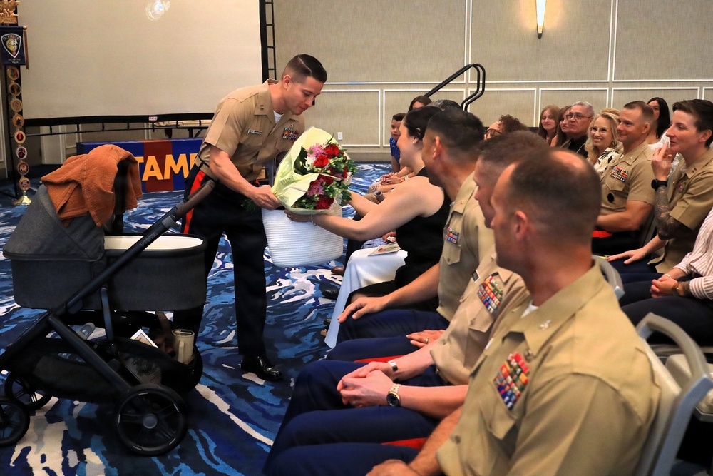 Maj. Sosa Relinquishes Command of Recruiting Station Tampa to Maj. Watson