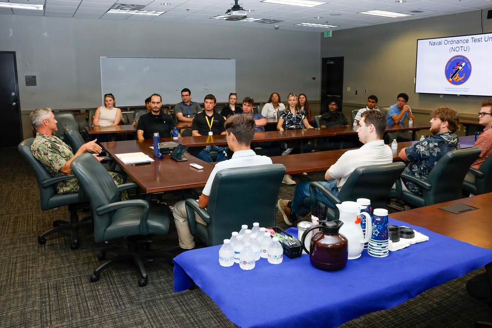 Interns visit NOTU