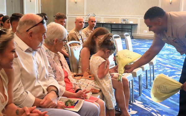 Maj. Sosa Relinquishes Command of Recruiting Station Tampa to Maj. Watson