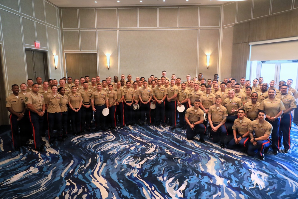 Maj. Sosa Relinquishes Command of Recruiting Station Tampa to Maj. Watson