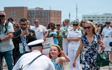 USS Fort Lauderdale Completes Maiden Deployment with Iwo Jima Amphibious Ready Group