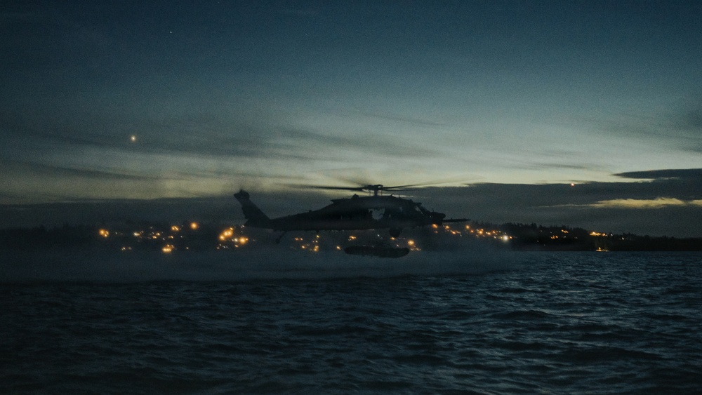 1st Special Forces Group (Airborne) Green Berets conduct Maritime Operation along Puget Sound