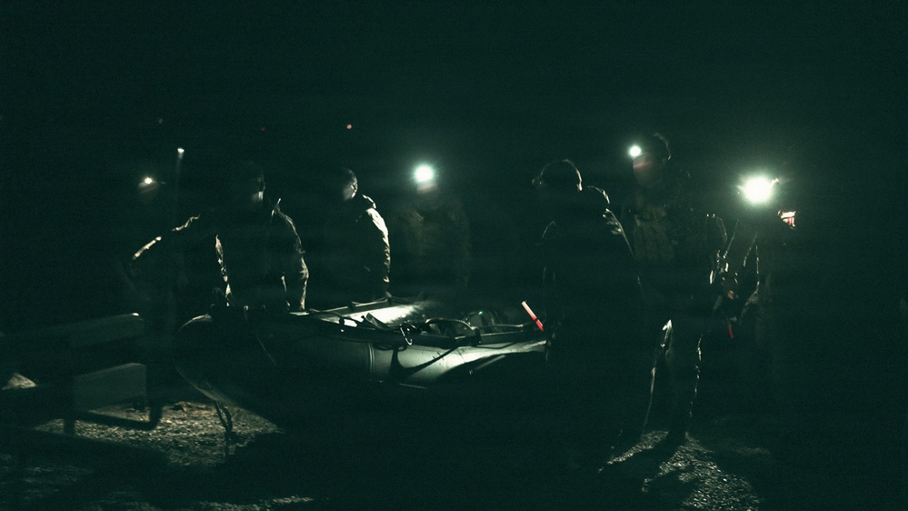 1st Special Forces Group (Airborne) Green Berets conduct Maritime Operation along Puget Sound