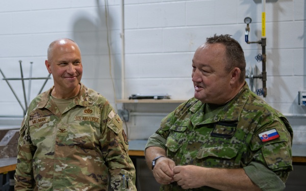 Slovak state partner visits to talk logistics readiness
