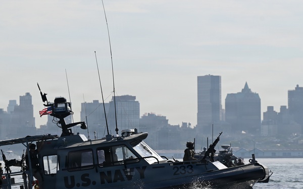 MSRON-4 Provides Waterside Security During International Naval Review 250